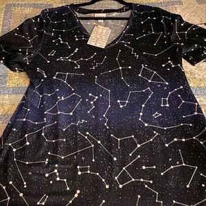 🦄🦄ALERT!! NWT LuLaRoe Large IRIS